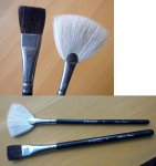 2-old-brushes.jpg 2-old-brushes.jpg