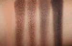 bobbi-brown-nude-on-nude-bronzed-nudes-edition-swatches-2-650x414.jpg