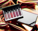 holiday-2018_mac-shiny-pretty-things-kits_002_promo.jpg