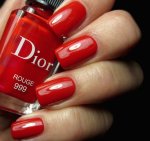 Dior-Rouge-999-Vernis-swatch.jpg