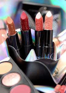 mac-selena-la-reina-lipsticks.jpg