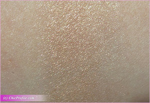 e-Tilbury-Superstar-Glow-Highlighter-Review-Swatch.jpg