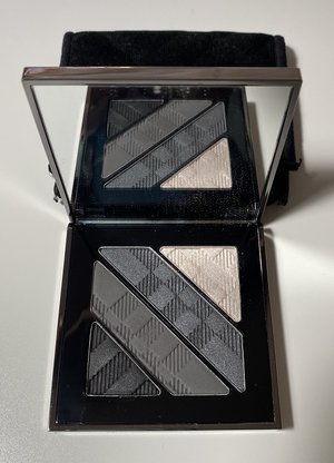 BURBERRY Smokey Grey No.01 Complete Eye Palette USED.jpg