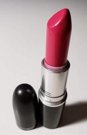 MAC Diva-Ish Amplified Lipstick  USED.jpg