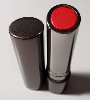 MAC Dramatical Huggable Lipcolour USED.jpg