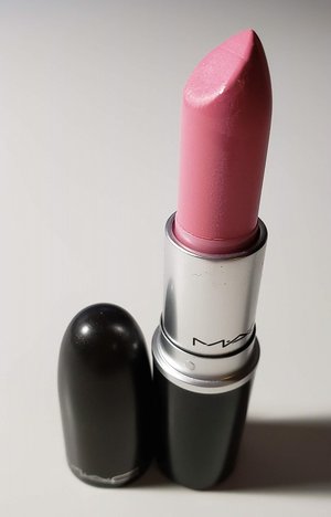 MAC Dressed To Thrill Cremesheen Lipstick USED.jpg