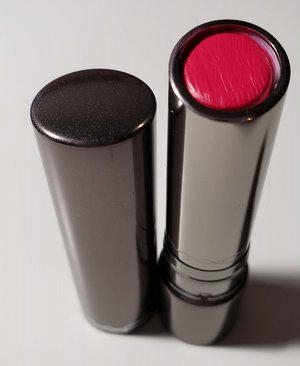 MAC Feeling Amorous Huggable Lipcolour USED.jpg