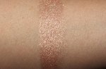 estee-lauder-bronze-goddess-2018-swatch-heat-wave-illuminating-powder-gelee-650x424.jpg